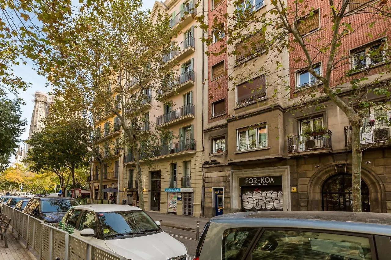 4Br - 2Bh Apartment 2 Min From Sagrada Familia 바르셀로나 0*,  스페인